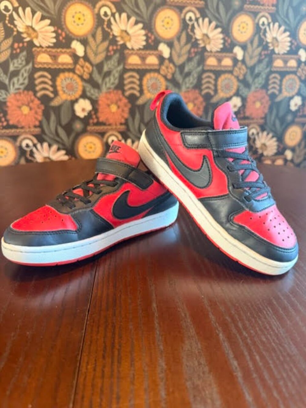 Nike Court Borough Bred Black/Red Size 2Y Sneakers